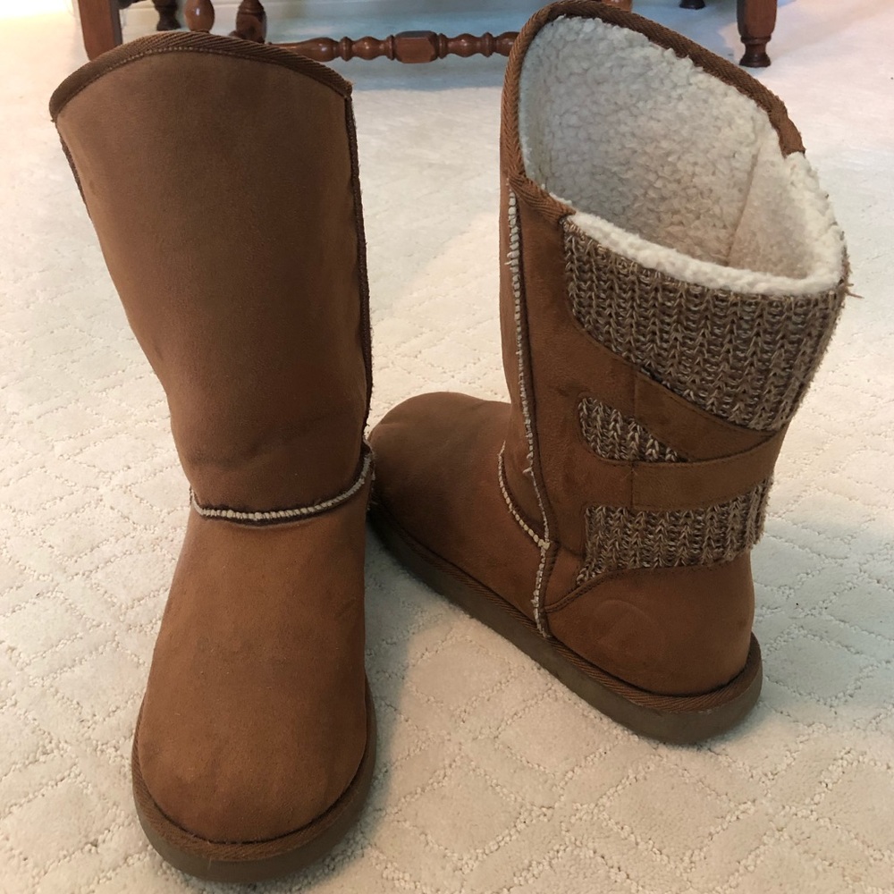Tan winter boots
